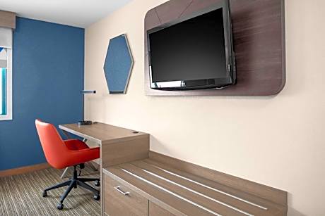 King Room - Disability Access With Roll In Shower - Non-Smoking