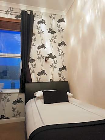 Single Room with Shared Bathroom