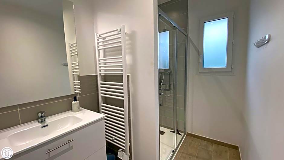 Appart 'Hôtel BreakIsleBed Limoges CHU & Fac Médecine Pharma à Pied parking gratuit