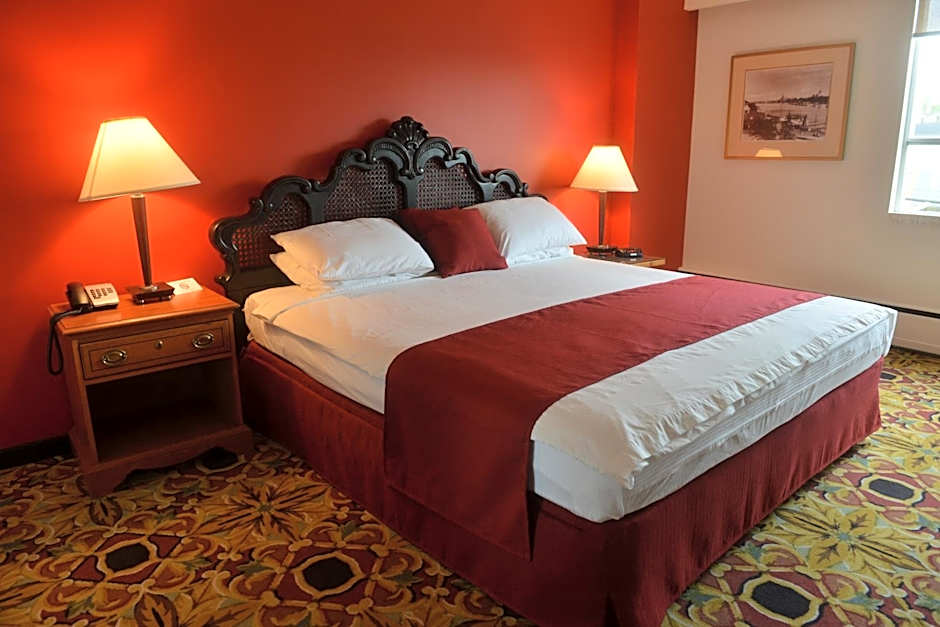 Hotel at the Waldorf