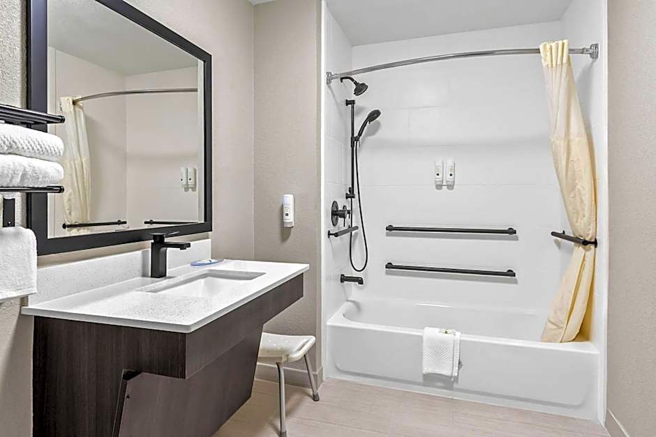 Quality Inn & Suites Florence Civic Center
