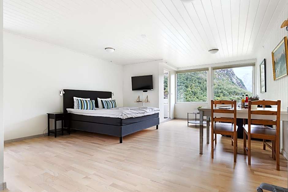 Trolltunga Aparthotel