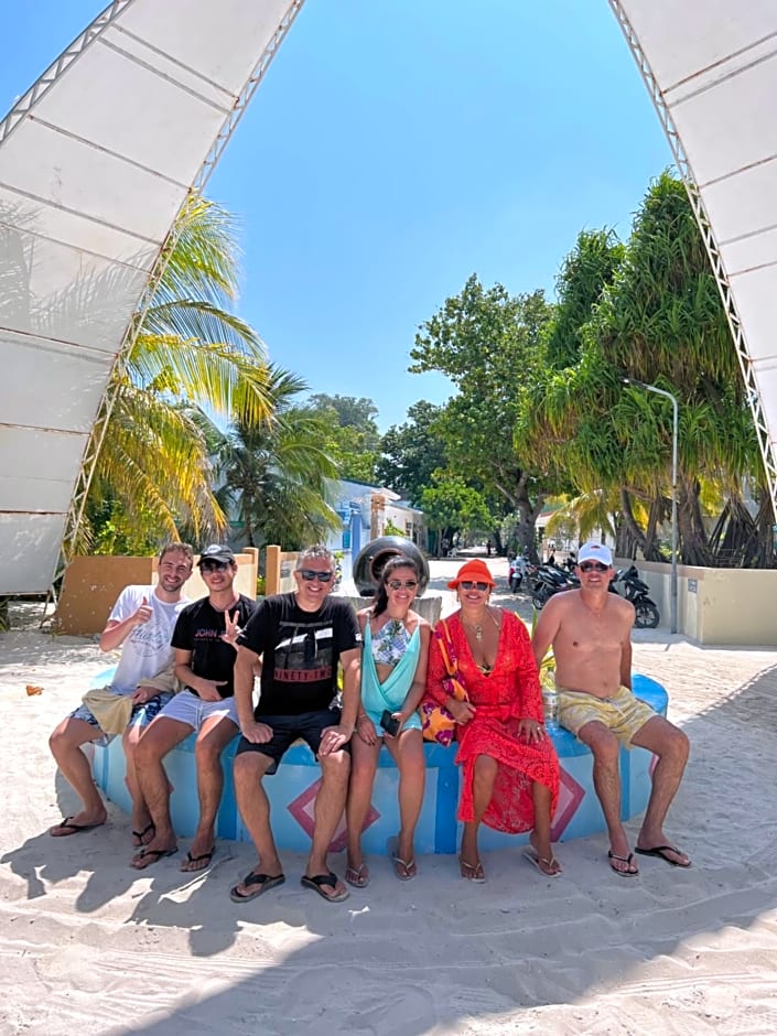 La Luna Boutique Dhangethi