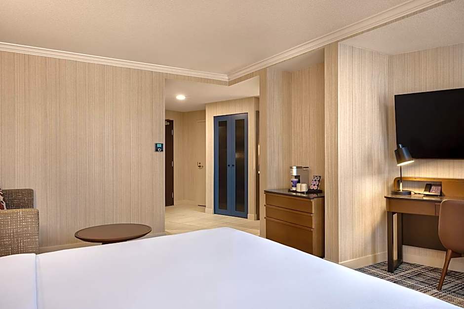 DoubleTree by Hilton North Vancouver