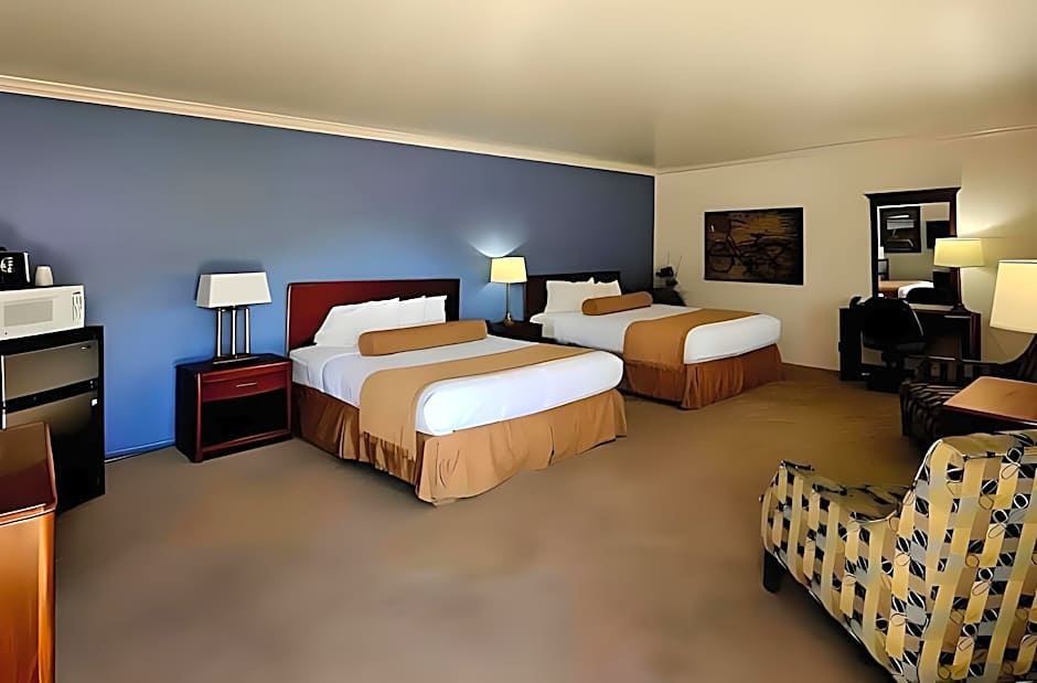 Econo Lodge Inn & Suites Vernal near Dinosaur Monument