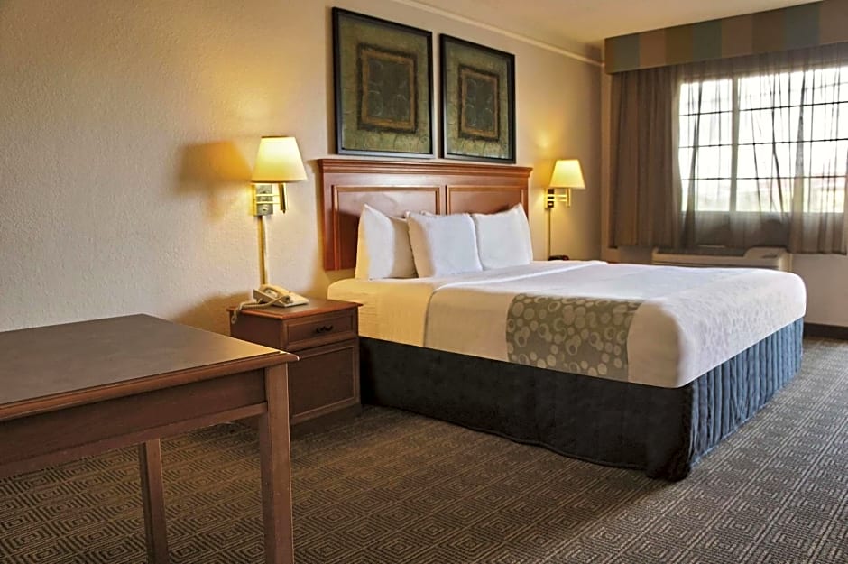 La Quinta Inn by Wyndham Albuquerque Airport