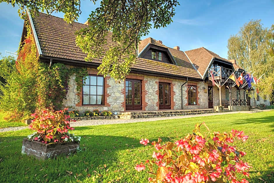 Karlamuiza Country Hotel