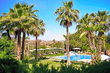 B Bou Hotel La viñuela & Spa