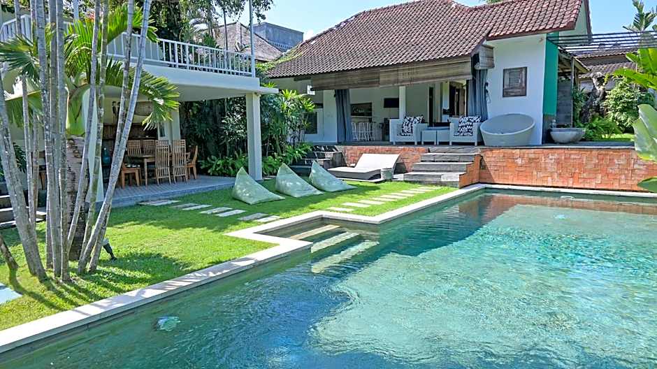 Villa Bumi - Playful & Quirky 3BR Villa Near Seminyak, a Unique Getaway