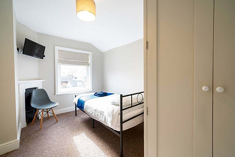 The Veteran Hotel & Bar