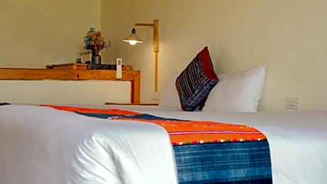 Suite with Mountain View