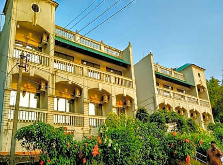 Oceano Retreat Ganpatipule