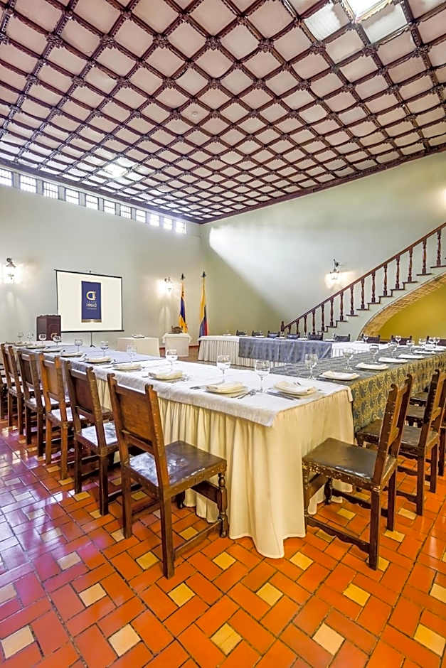 Hotel Dann Monasterio