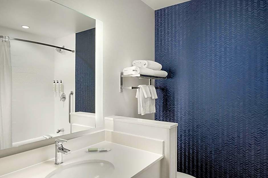 Fairfield Inn & Suites by Marriott Cincinnati Uptown/University Area