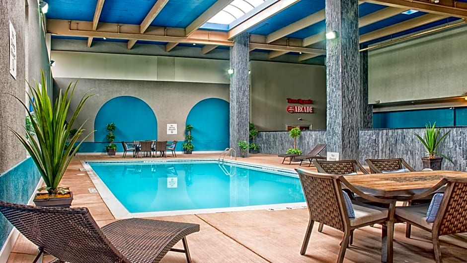 Holiday Inn Niagara Falls State Park Entry By IHG