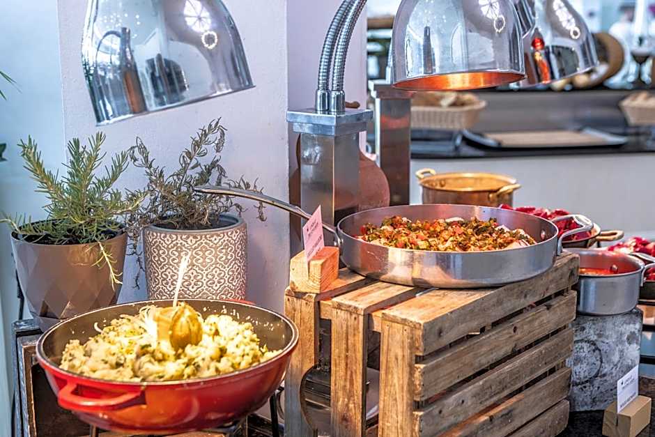 The King Jason Paphos - Designed for Adults