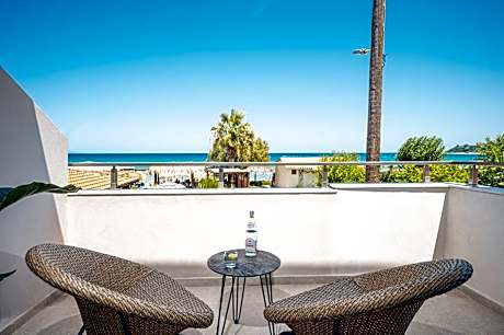 Palm Tree Beach Suites, by ZanteWize