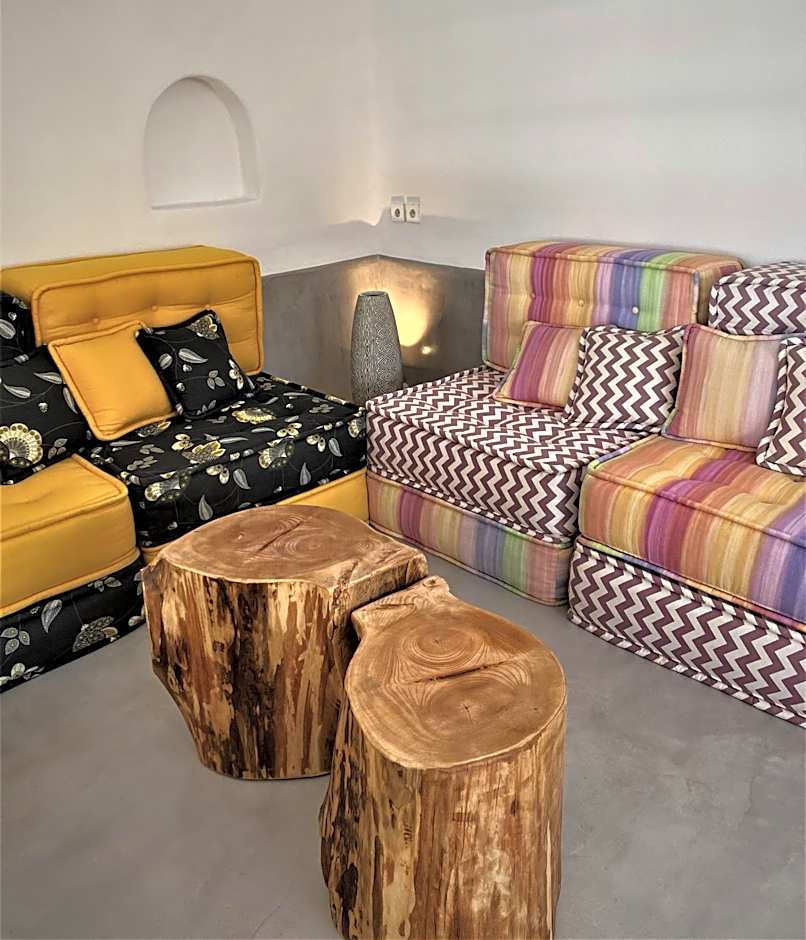 Apsenti couples only