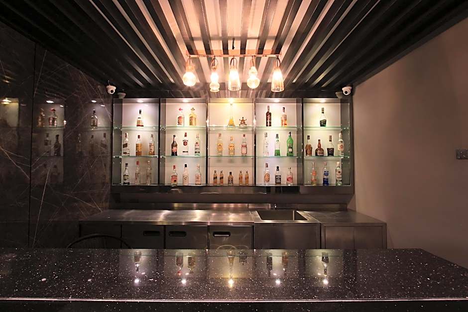 Pratunam Atrium Hotel