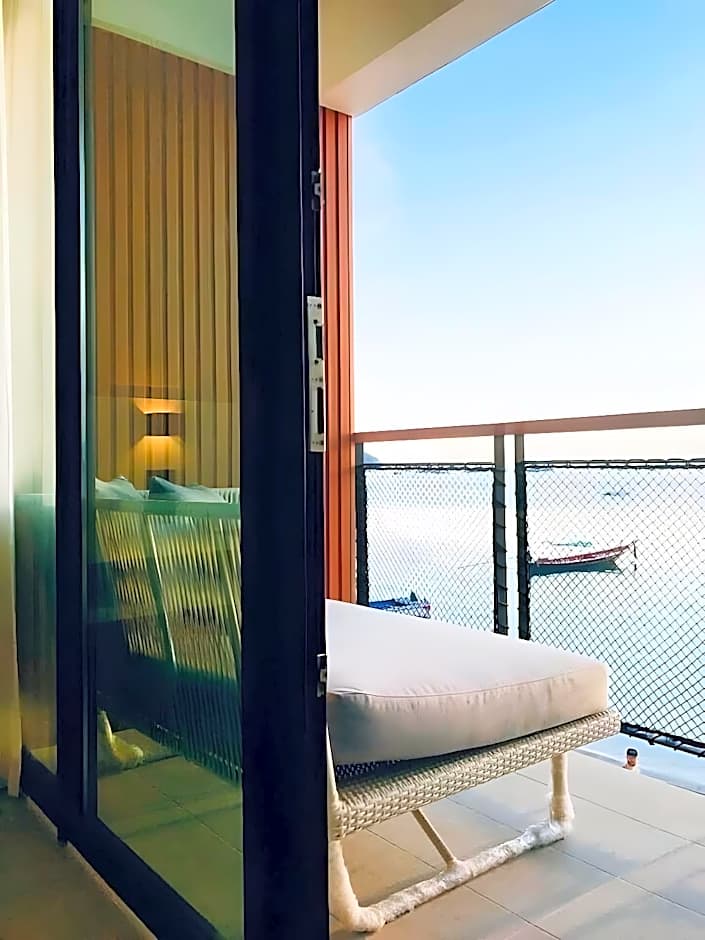 Blue Tao Beach Hotel