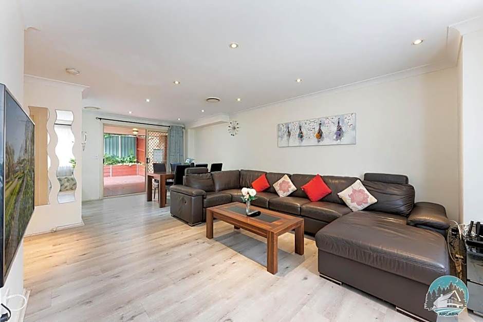 Aircabin - Seven Hills - Lovely - 3 Beds Townhouse