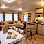 2 Bedroom Lakeview Lodge - Ensuite & Balcony Deck