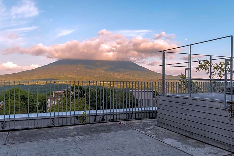 Kira Kira Suites by H2 Life