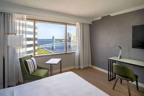 Riverview 2 Queens, Guest room, 2 Queen, River view