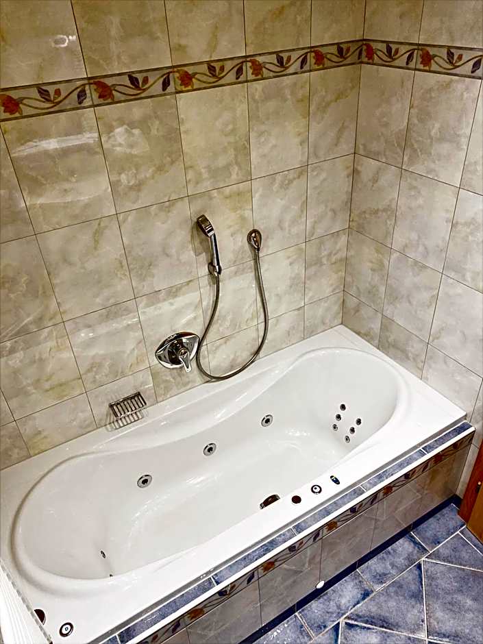 Hotel.Pension.Golingen