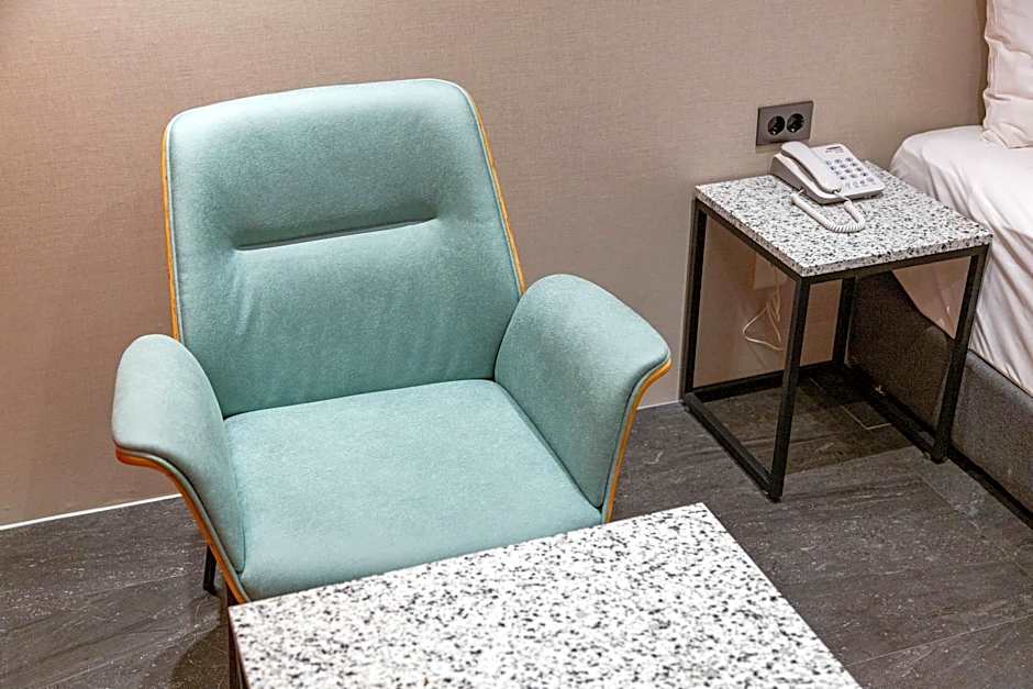 Jecheon The Wall Hotel