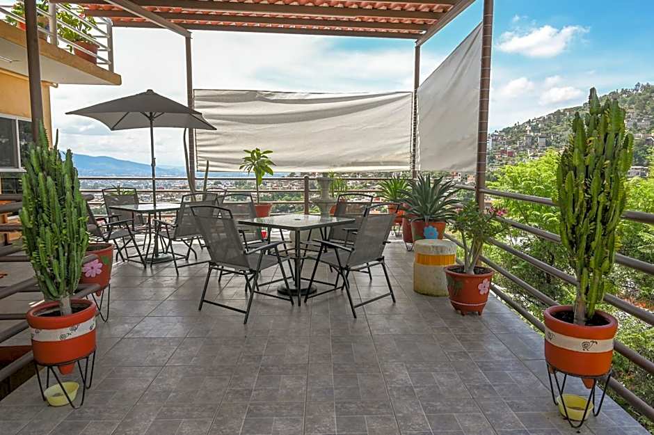 Casa LEONOR