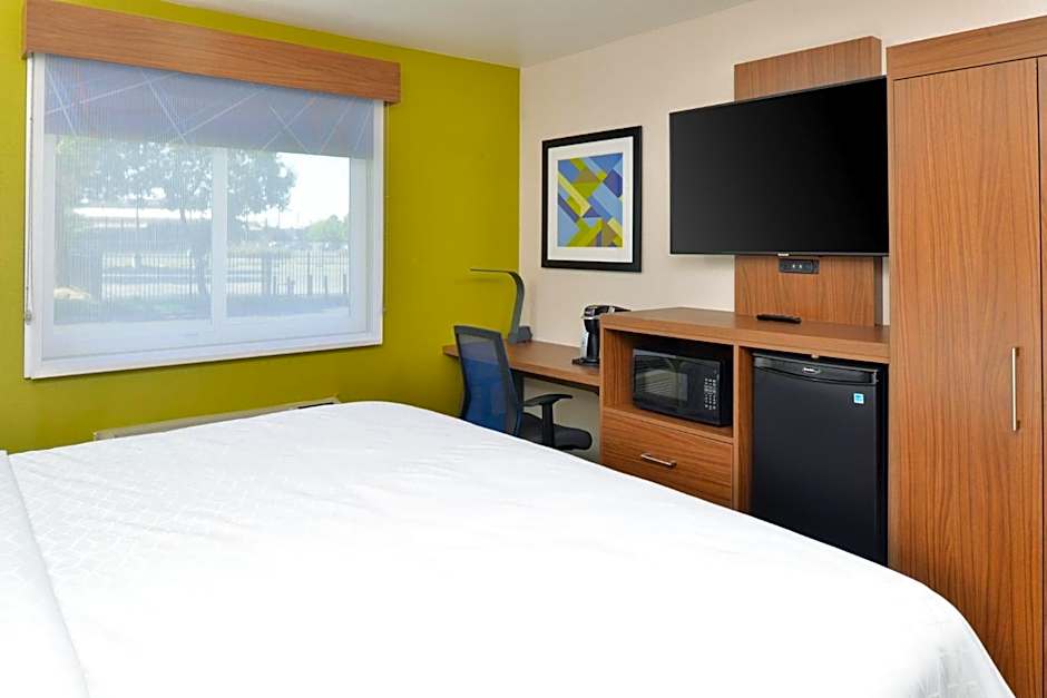 Holiday Inn Express Santa Rosa North By IHG