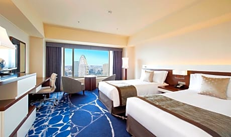 Premium Twin Room with City View - High Floor