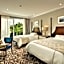 Royal Blue Hotel