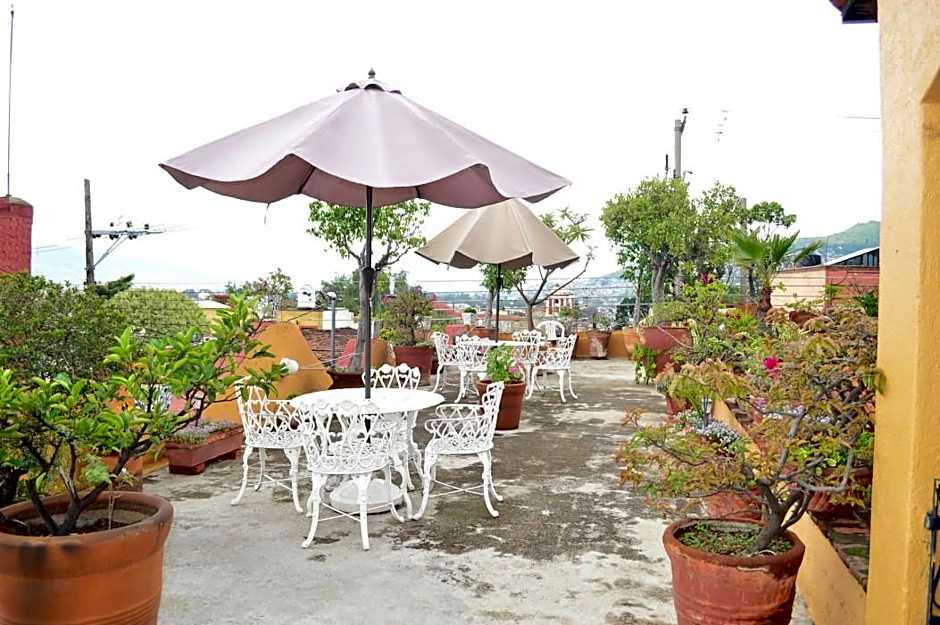 Hotel Azucena
