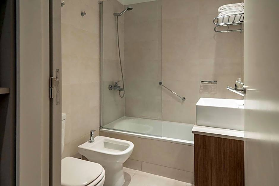 Dazzler by Wyndham Polo