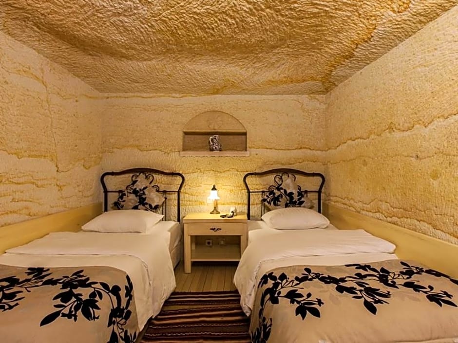 4 Oda Cave Hotel