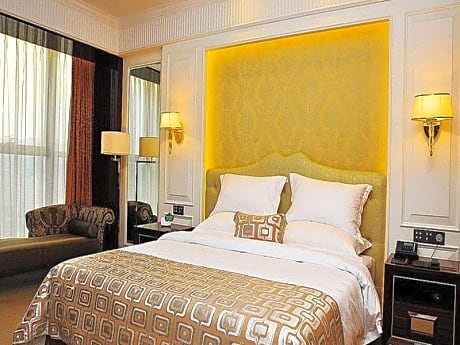 Executive River View King Bed