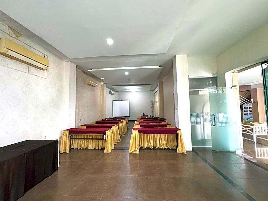 Townhouse Oak Padang near RTH Imam Bonjol