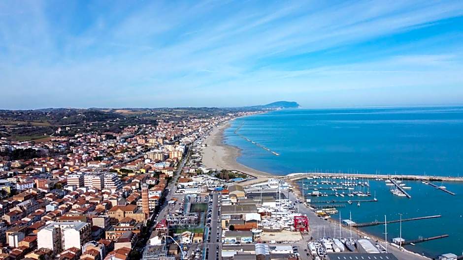 Nuovo Appartamento in Pieno Centro con WiFi E Clima