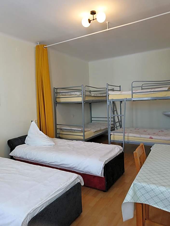Foto 1 de 1 de Mixed Dormitory Room