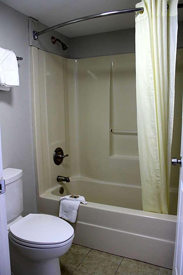 Savannah Inn - Savannah I-95 North