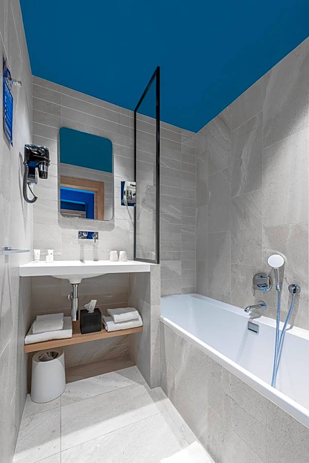 KYRIAD LYON OUEST Limonest