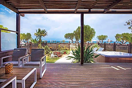 Beachfront Suite with Sea View
