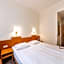 Hotel Ahl Meerkatzen Koln