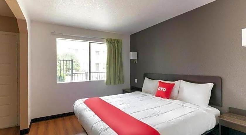 OYO Hotel Irving DFW Airport North