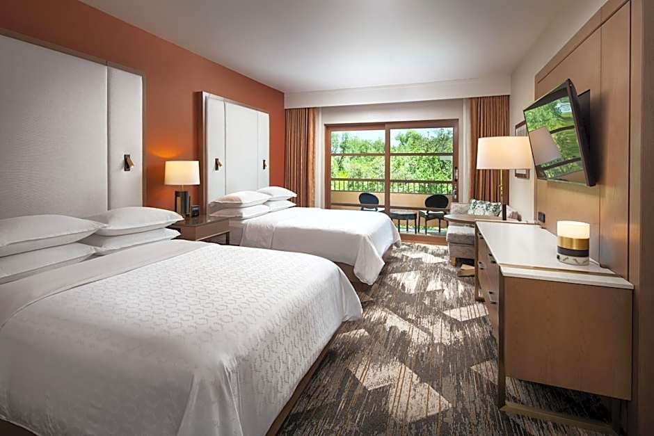 Sheraton Redding Hotel at the Sundial Bridge