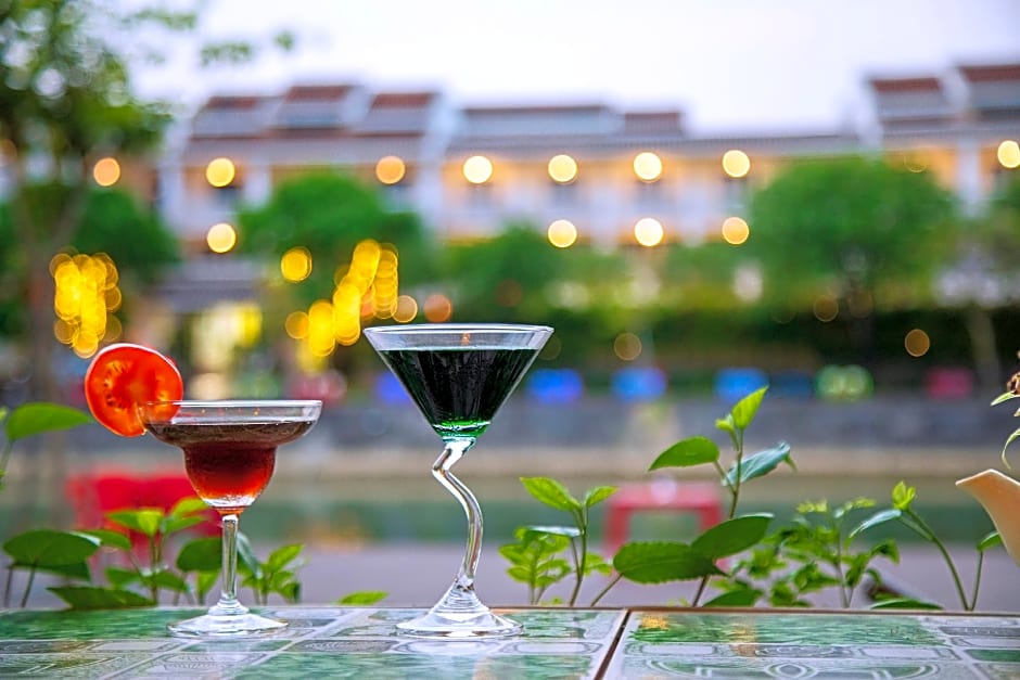 Hoi An Riverland Villa - Hoi An Center