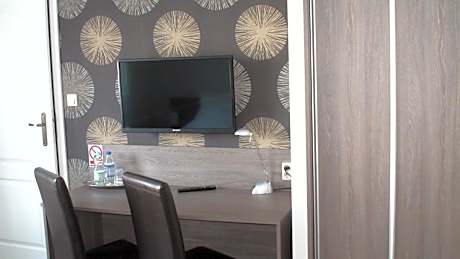 Twin Room with Private Bathroom