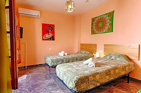 Twin Room with Private External Bathroom